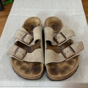 Birkenstock Arizona Sandals - tan